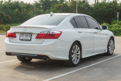 HONDA ACCORD 2.0 EL AT ปี2013 (กว6616)