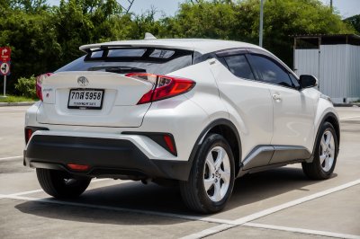 TOYOTA CH-R 1.8 MID AT ปี 2018 (7กส5958)