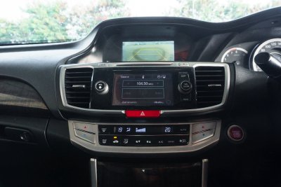 HONDA ACCORD 2.0 EL AT ปี2013 (กว6616)