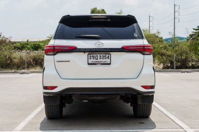 TOYOTA FORTUNER 2.4 LEGENDER ปี2022 (3ขฎ3354)