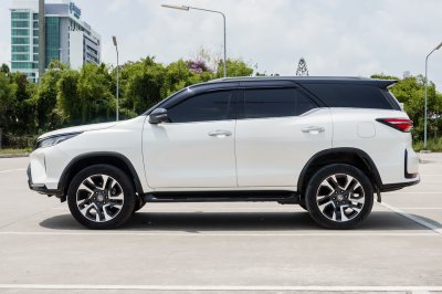 TOYOTA FORTUNER 2.4 LEGENDER ปี2022 (3ขฎ3354)