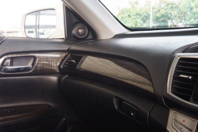 HONDA ACCORD 2.0 EL AT ปี2013 (กว6616)