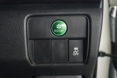 HONDA ACCORD 2.0 EL AT ปี2013 (กว6616)