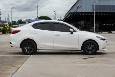 MAZDA 2 1.3 C ปี2021 (กฉ8374)