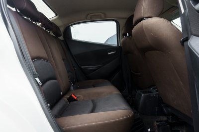 MAZDA 2 1.3 C ปี2021 (กฉ8374)