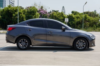 MAZDA 2 1.3 HIGH PLUS ปี2019 (8กร3998)
