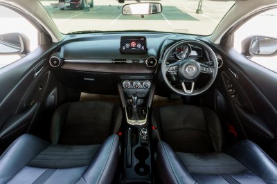 MAZDA 2 1.3 HIGH PLUS ปี2019 (8กร3998)