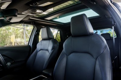 TOYOTA YARIS CROSS 1.5 HEV PREMIUM LUXURY ปี2024 (5ขต2272)