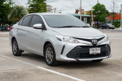 TOYOTA VIOS 1.5 J AT ปี 2018 (7กผ7611)