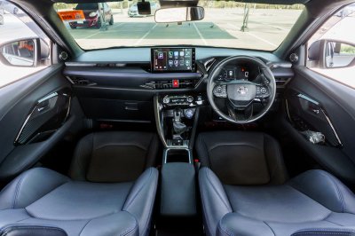 TOYOTA YARIS CROSS 1.5 HEV PREMIUM LUXURY ปี2024 (5ขต2272)