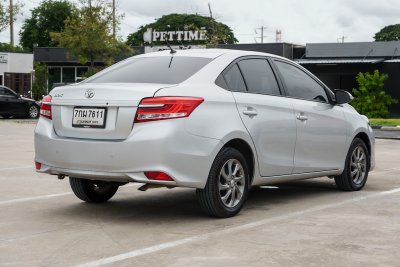 TOYOTA VIOS 1.5 J AT ปี 2018 (7กผ7611)