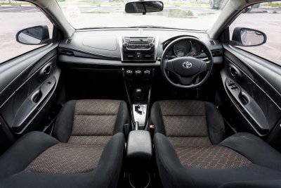 TOYOTA VIOS 1.5 J AT ปี 2018 (7กผ7611)