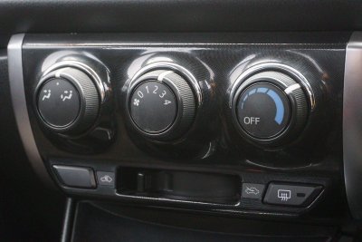 TOYOTA VIOS 1.5 J AT ปี 2018 (7กผ7611)