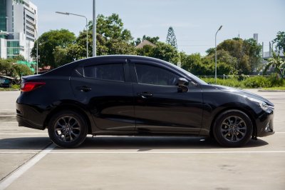 MAZDA 2 1.3 HIGH CONNECT AT ปี 2018 (7กศ4697)