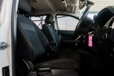 FORD RANGER 2.2 HI-RIDER DOUBLE CAB XLT AT ปี2020 (กธ8246)