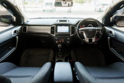 FORD RANGER 2.2 HI-RIDER DOUBLE CAB XLT AT ปี2020 (กธ8246)