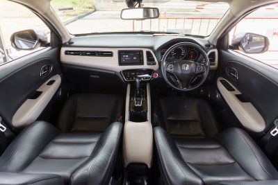 HONDA HR-V 1.8 EL AT ปี2020 (1ขฉ1605)