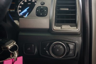 FORD RANGER 2.2 HI-RIDER DOUBLE CAB XLT AT ปี2020 (กธ8246)