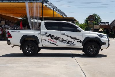 TOYOTA REVO DUAL CAB 2.4 PRERUNNER ENTRY AT ปี2022 จด2023 (3ขห8738)