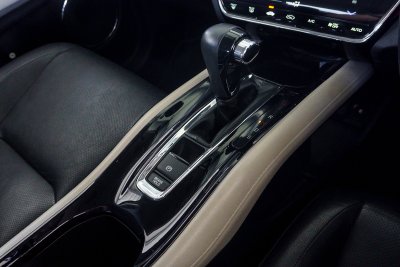 HONDA HR-V 1.8 EL AT ปี2020 (1ขฉ1605)
