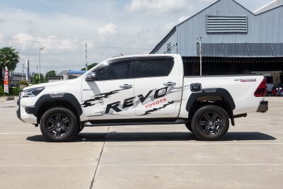 TOYOTA REVO DUAL CAB 2.4 PRERUNNER ENTRY AT ปี2022 จด2023 (3ขห8738)
