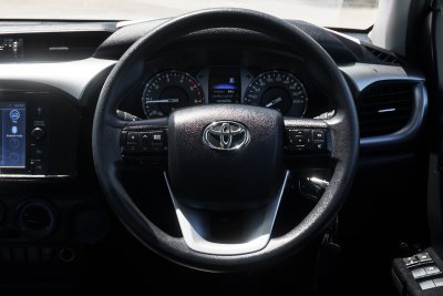 TOYOTA REVO DUAL CAB 2.4 PRERUNNER ENTRY AT ปี2022 จด2023 (3ขห8738)