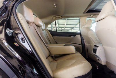 TOYOTA CAMRY 2.5 HV PREMIUM AT ปี 2019 (8กณ9377)