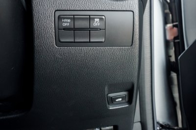 MAZDA 2 1.3 HIGH CONNECT ปี2018 (กษ2816)