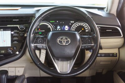 TOYOTA CAMRY 2.5 HV PREMIUM AT ปี 2019 (8กณ9377)