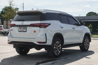 TOYOTA FORTUNER 2.4 LEADER V ปี2024 (กบ6354)