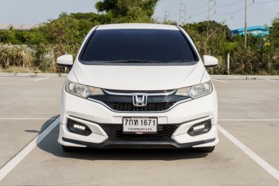 HONDA JAZZ 1.5 GK V+ AT ปี2017 (7กท1671)
