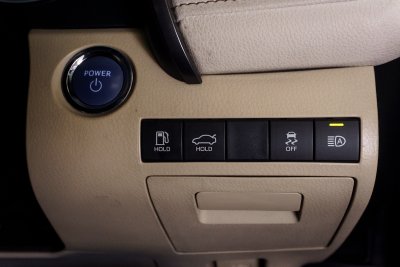 TOYOTA CAMRY 2.5 HV PREMIUM AT ปี 2019 (8กณ9377)