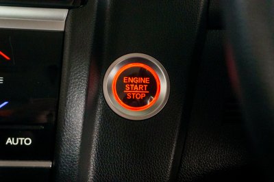 HONDA JAZZ 1.5 GK V+ AT ปี2017 (7กท1671)