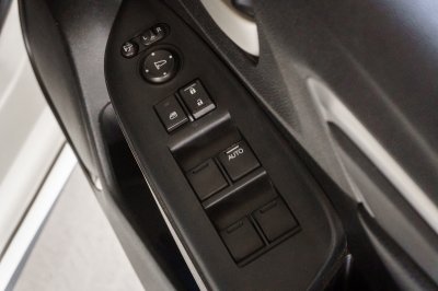 HONDA JAZZ 1.5 GK V+ AT ปี2017 (7กท1671)