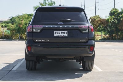 FORD EVEREST 2.0 BI-TURBO TITANIUM + 4WD ปี2022 (3ขน4086)