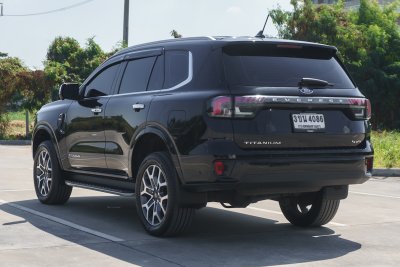 FORD EVEREST 2.0 BI-TURBO TITANIUM + 4WD ปี2022 (3ขน4086)