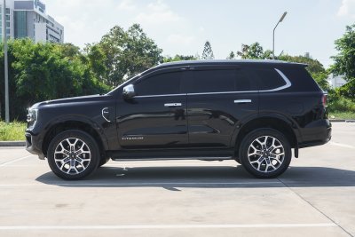 FORD EVEREST 2.0 BI-TURBO TITANIUM + 4WD ปี2022 (3ขน4086)