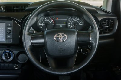 TOYOTA REVO 2.4 DOUBLE CAB Z EDITION ENTRY ปี2021 (1ขษ2166)