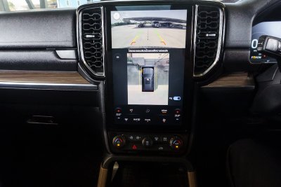 FORD EVEREST 2.0 BI-TURBO TITANIUM + 4WD ปี2022 (3ขน4086)