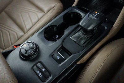 FORD EVEREST 2.0 BI-TURBO TITANIUM + 4WD ปี2022 (3ขน4086)