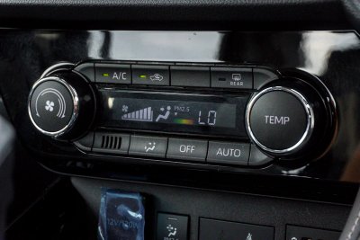 TOYOTA YARIS ATIV 1.2 PREMIUM ปี2023 (4ขศ827)