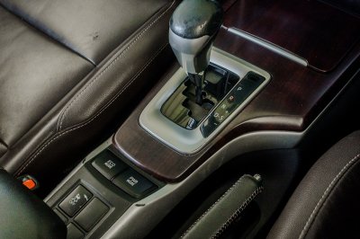 TOYOTA FORTUNER 2.4 V ปี2018 (8กฐ8695)