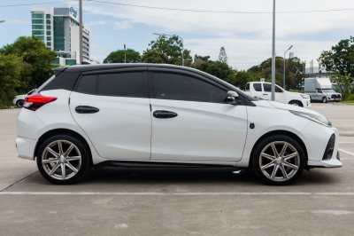 TOYOTA YARIS 1.2 SPORT PREMIUM ปี2022 (ขฉ3015)