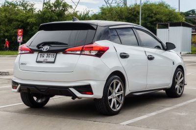 TOYOTA YARIS 1.2 SPORT PREMIUM ปี2022 (ขฉ3015)