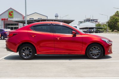 MAZDA 2 1.3 HIGH CONNECT ปี2019 (1ขง973)