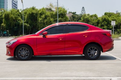 MAZDA 2 1.3 HIGH CONNECT ปี2019 (1ขง973)