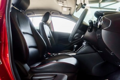 MAZDA 2 1.3 HIGH CONNECT ปี2019 (1ขง973)