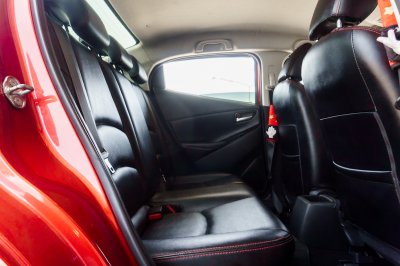 MAZDA 2 1.3 HIGH CONNECT ปี2019 (1ขง973)