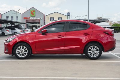 MAZDA 2 1.3 STANDARD AT ปี 2016 (5กฎ9824)
