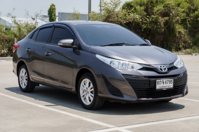 TOYOTA YARIS ATIV 1.2 E AT ปี 2018 (8กจ4795)